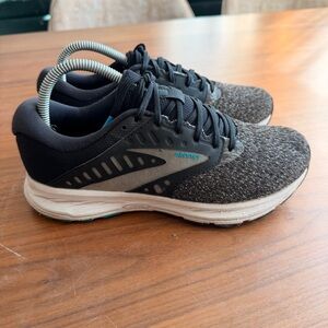 Brooks Range 2 Women Running Walking Shoes Black Gray Athletic Sneakers Size 8.5